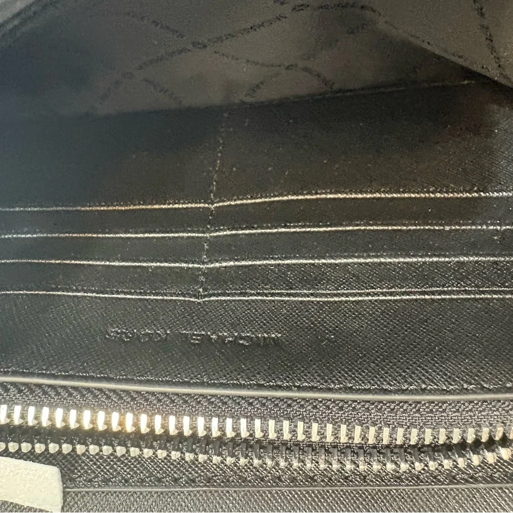 Michael Kors Jet Set Travel 3-in-1 Crossbody bag in Saffiano black leather - Picture 12 of 14